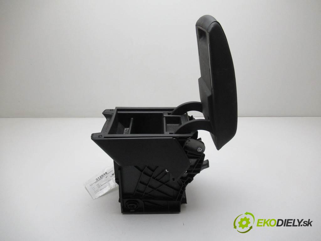Seat Leon III    LIFT HATCHBACK 5D 1.4TSI 150KM 12-20  Lakťová opierka 5F0864207C