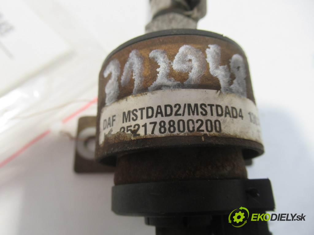 DAF XF 106    XF106 EURO6 SPACECAB/COMFORT MX 13 340KW (460KM) 1  pumpa paliva Webasto 1381421