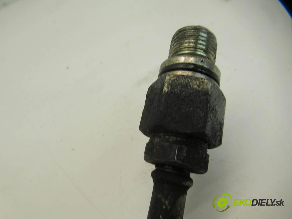 Ford Mondeo Mk3  2002 85 kW KOMBI 5D 2.0TDDI 115KM 00-07 2000 hadica servočerpadlo  (Rúrky, hadice servočerpadla)