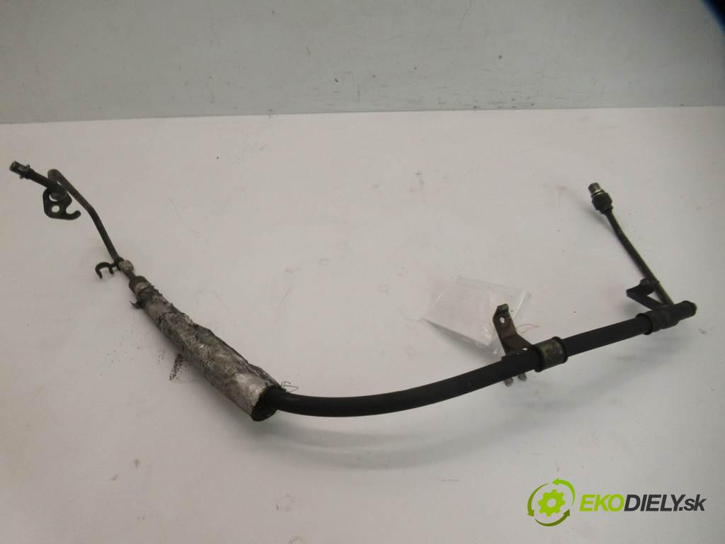 Ford Mondeo Mk3  2002 85 kW KOMBI 5D 2.0TDDI 115KM 00-07 2000 hadica servočerpadlo  (Rúrky, hadice servočerpadla)