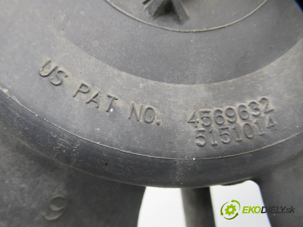 Ford Mondeo Mk3  2002 85 kW KOMBI 5D 2.0TDDI 115KM 00-07 2000 Ventilátor chladiča  (Ventilátory)