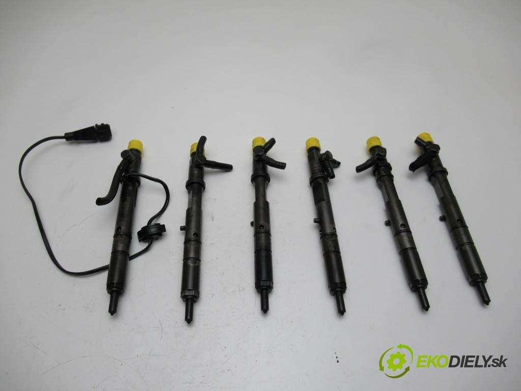 Audi A4 B5 FL  1999 110 kW KOMBI 5D 2.5TDI 150KM 96-01 2500 vstřikovací ventily 059130201A 059130202B