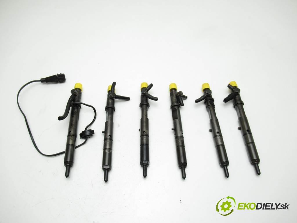 Audi A4 B5 FL  1999 110 kW KOMBI 5D 2.5TDI 150KM 96-01 2500 vstřikovací ventily 059130201A 059130202B