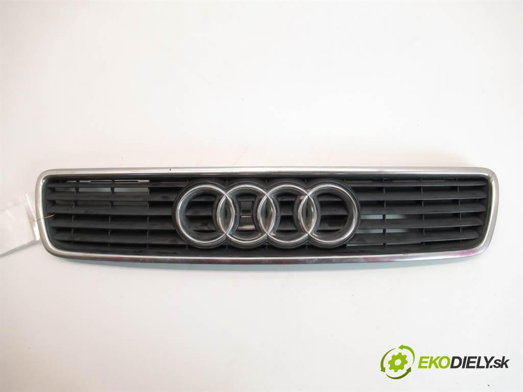 Audi A4 B5  1995 74 kW SEDAN 4D 1.6B 100KM 94-01 1600 mřížka maska 8D0853651D (Mřížky (masky) chladičů)