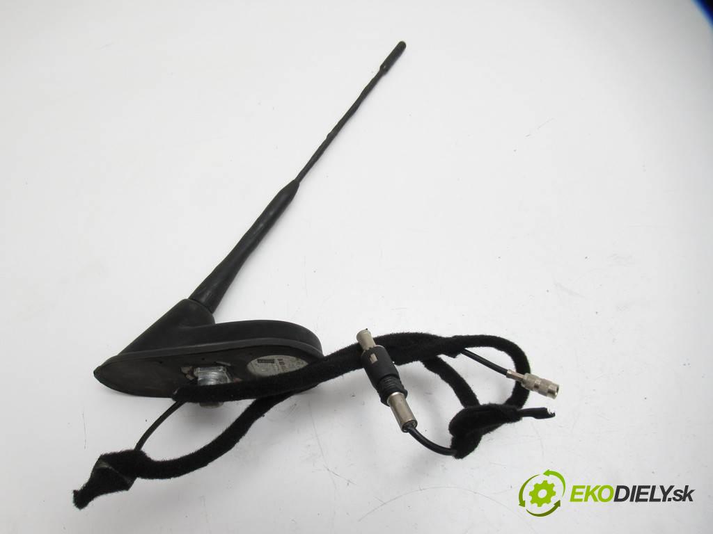 Audi A6 C5    A  ANTENA GPS 8L0035501B