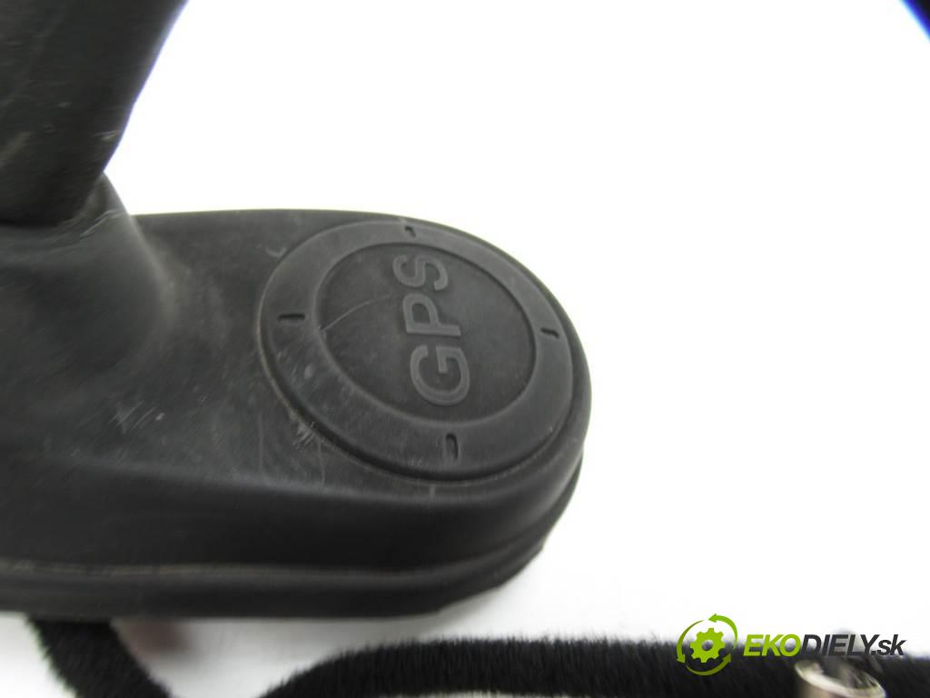 Audi A6 C5    A  ANTENA GPS 8L0035501B