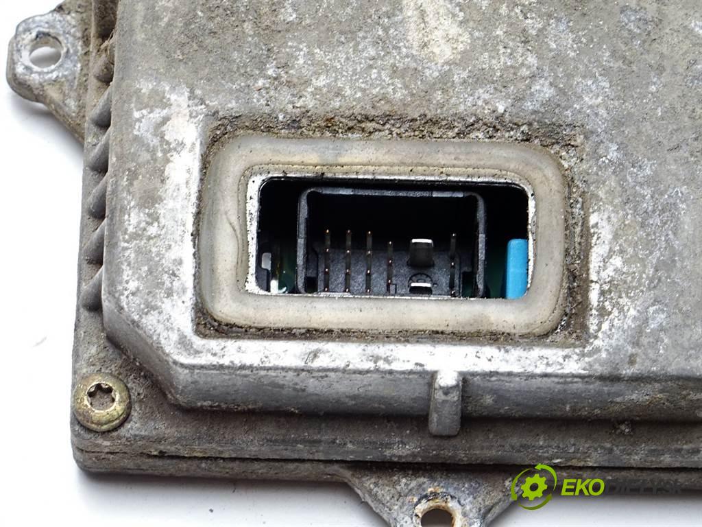 Mazda 6    KOMBI 2.0D 136KM 02-07  Menič XENON 1307329086 (Riadiace jednotky xenónu)