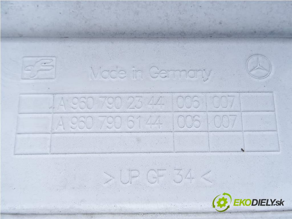 Mercedes-Benz ACTROS    1845LS MP4 EURO5 330 kW (450KM)  Spoiler kabína horná A9607902344