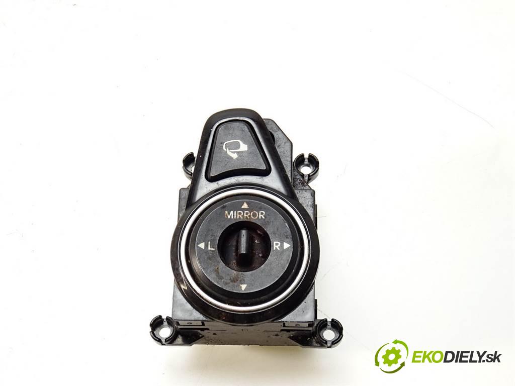 Hyundai i40  2012 85 kW CW KOMBI 1.7CRDI 116KM 11-14 1700 Prepínač nastavenia spätných zrkadiel 39R480-1230 (Prepínače, spínače, tlačidlá a ovládače kúrenia)