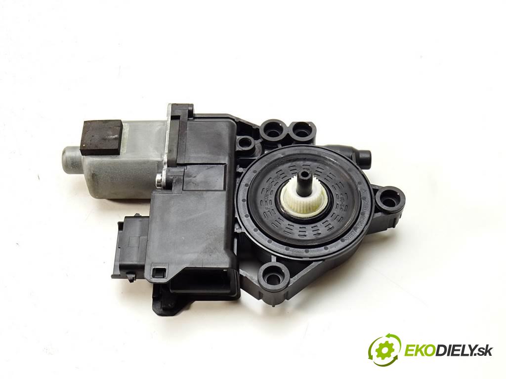 Hyundai i40  2012 85 kW CW KOMBI 1.7CRDI 116KM 11-14 1700 Motorček sťahovania okna zad ľavy  (Motorčeky okien zadné ľavé)