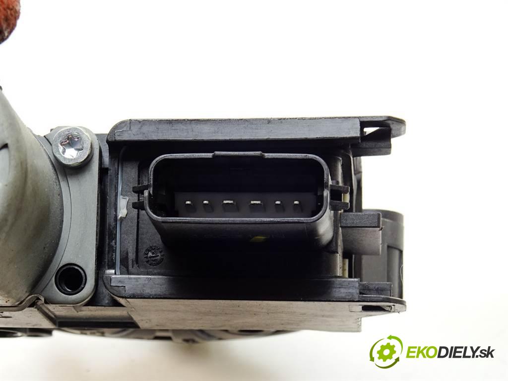 Hyundai i40  2012 85 kW CW KOMBI 1.7CRDI 116KM 11-14 1700 Motorček sťahovania okna zad ľavy  (Motorčeky okien zadné ľavé)