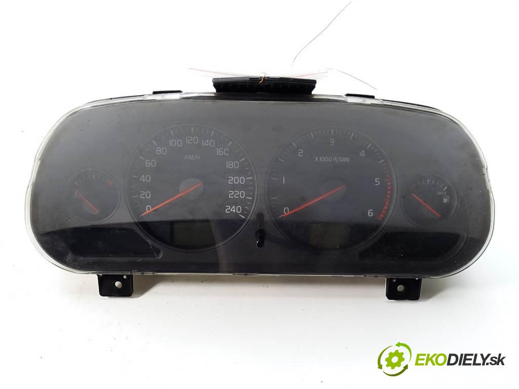 Volvo V40 FL  2002 85 kW KOMBI 5D 1.9DI 115KM 99-04 1900 Prístrojovka 30623048 (Prístrojové dosky, displeje)
