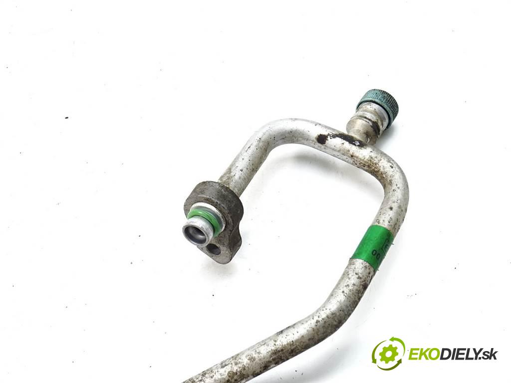 Hyundai i30 LIFT    KOMBI 5D 1.6CRDI 90KM 07-12  rúrka klimatizace  (Rozvody klimatizace)