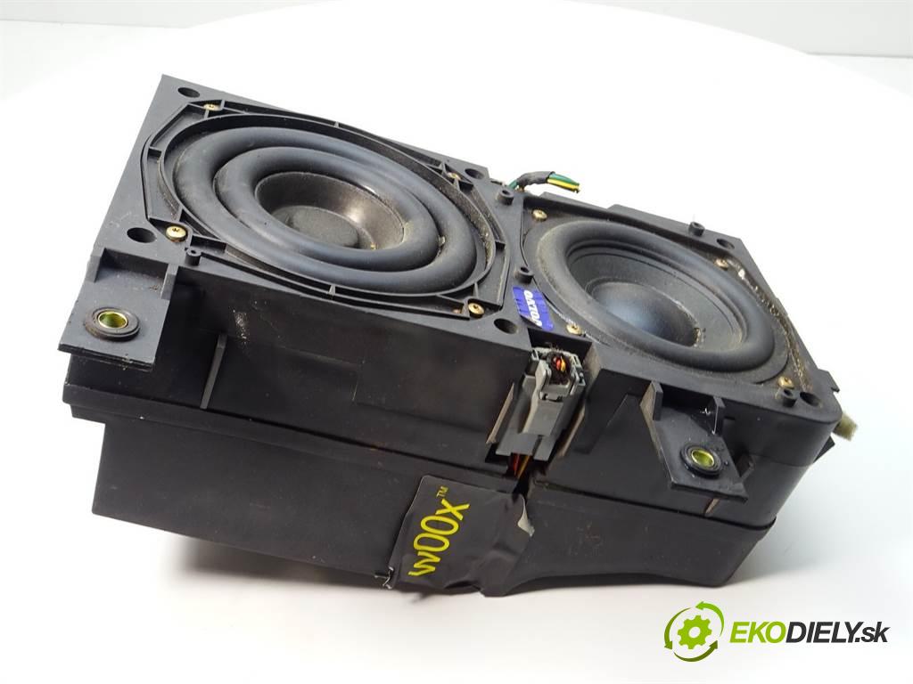 Volvo V40 FL    KOMBI 1.9DI 115KM 99-04  reproduktor subwoofer 30630166