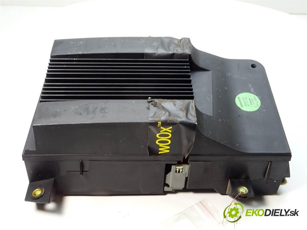 Volvo V40 FL    KOMBI 1.9DI 115KM 99-04  reproduktor subwoofer 30630166
