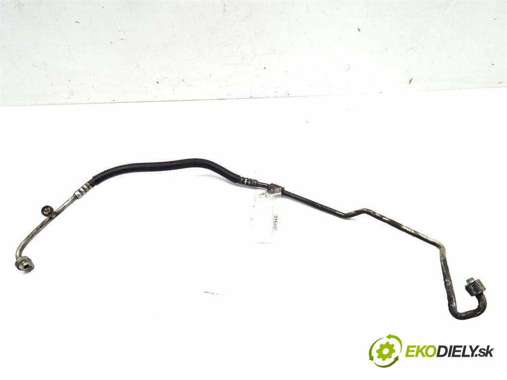 Jeep Grand Cherokee WJ    LIFT 2.7CRD 163KM 98-04  rúrka klimatizace  (Rozvody klimatizace)