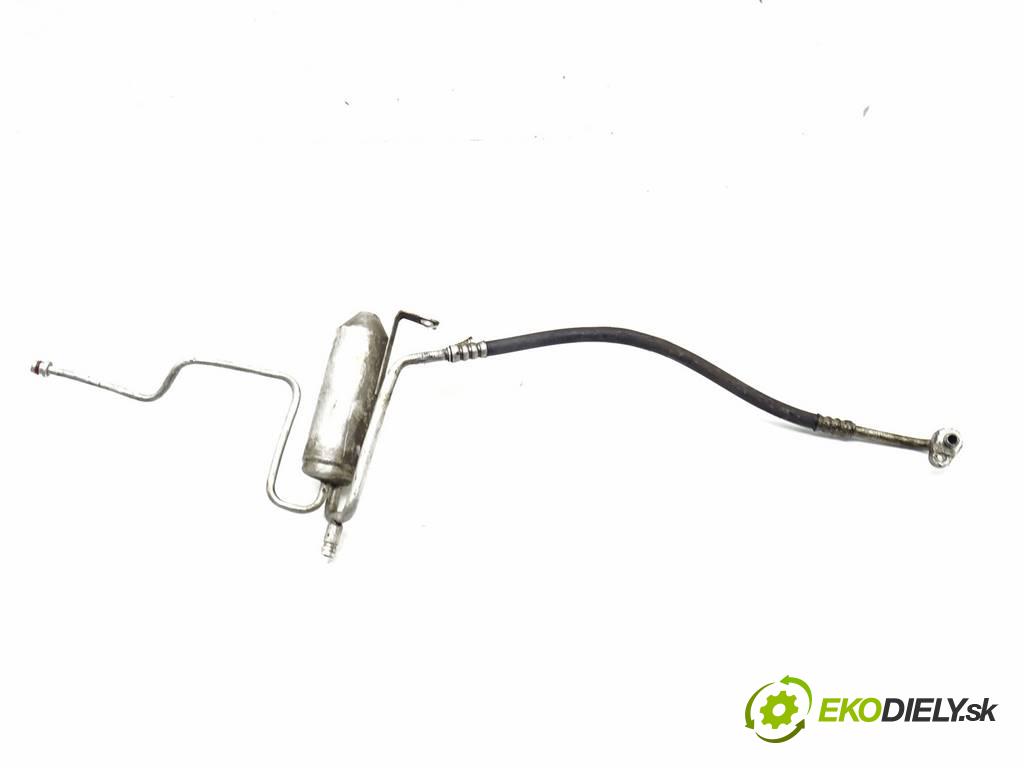 Jeep Grand Cherokee WJ    LIFT 2.7CRD 163KM 98-04  rúrka klimatizace  (Rozvody klimatizace)
