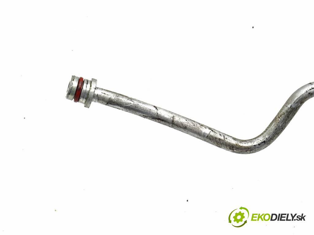 Jeep Grand Cherokee WJ    LIFT 2.7CRD 163KM 98-04  rúrka klimatizace  (Rozvody klimatizace)