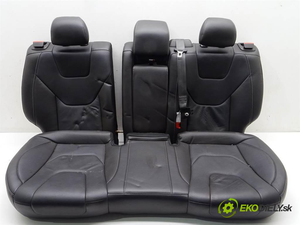 Ford Mondeo Mk5  2015 186KM SEDAN 4D 2.0 HYBRID 186KM 14-  2000 sedadlo zadní část  (Sedačky, sedadla)