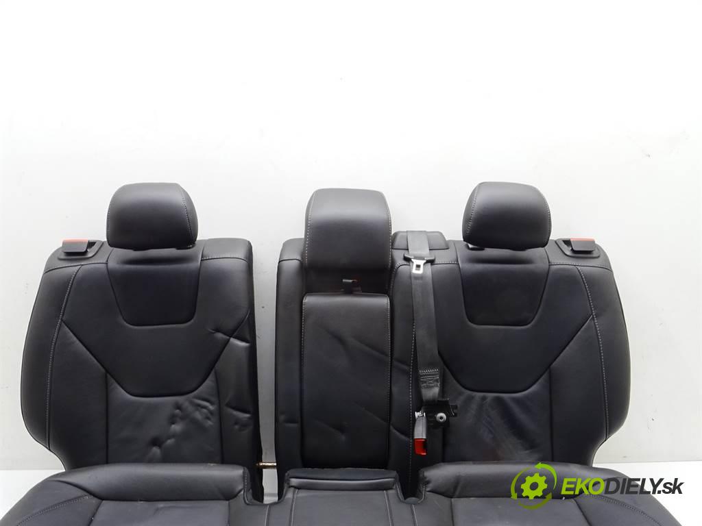 Ford Mondeo Mk5  2015 186KM SEDAN 4D 2.0 HYBRID 186KM 14-  2000 sedadlo zadní část  (Sedačky, sedadla)