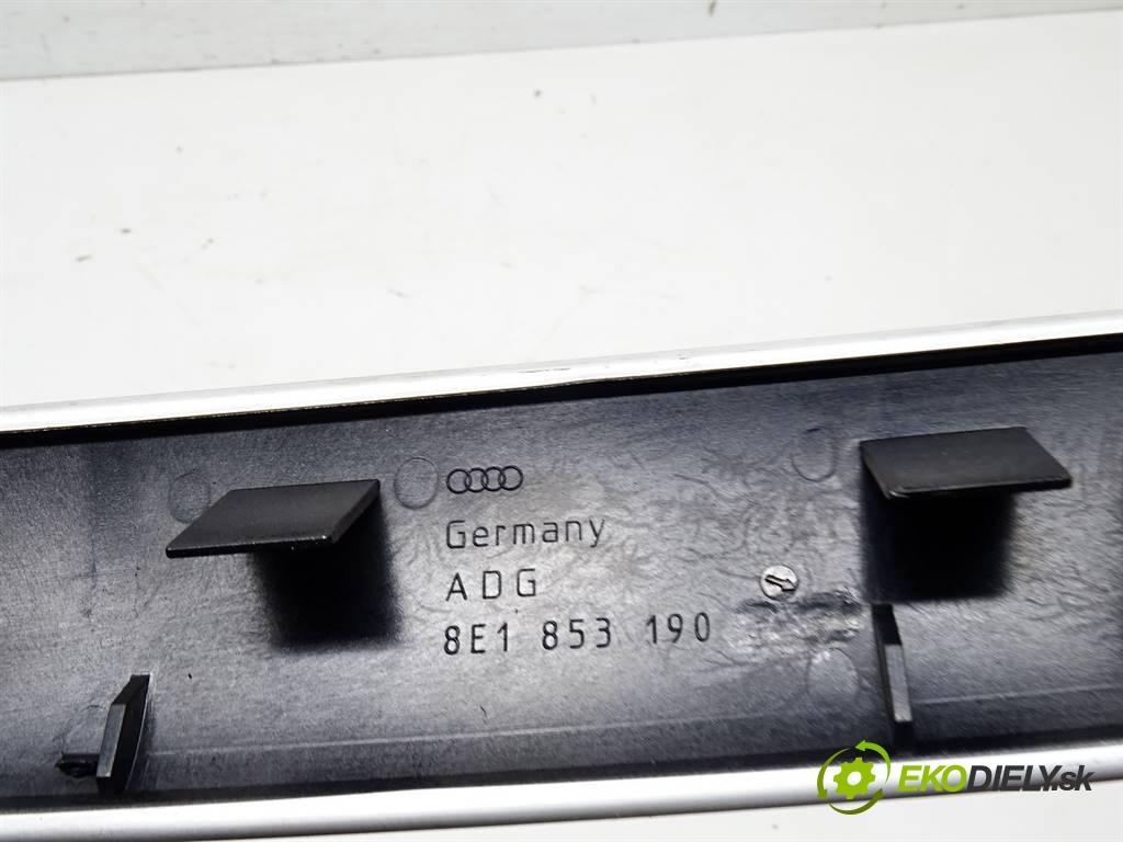 Audi A4 B6    KOMBI 5D 2.4B V6 170KM 00-04  lišty kryt 8E1853190 8E1853189 (Lišty)