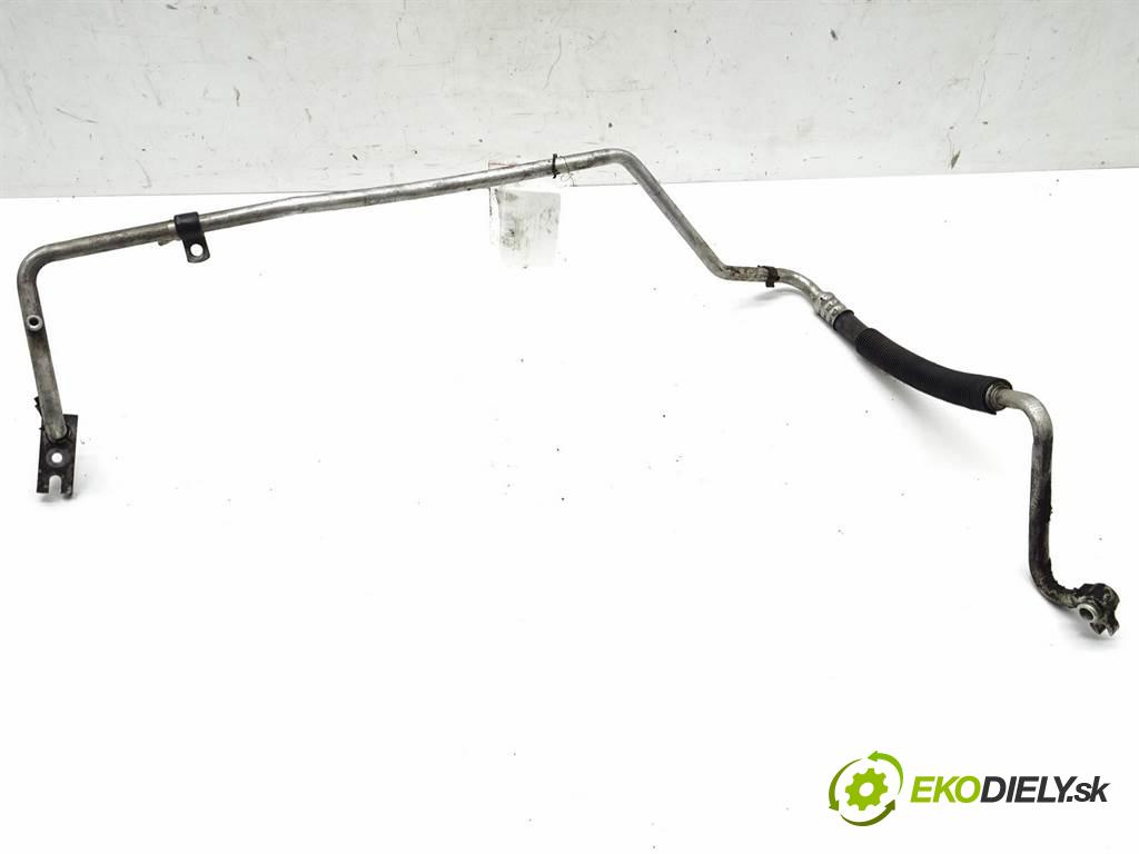 Jeep Grand Cherokee WJ    LIFT 2.7CRD 163KM 98-04  rúrka klimatizace  (Rozvody klimatizace)