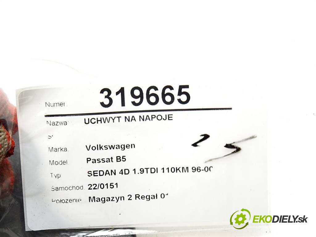 Volkswagen Passat B5  1997 81 kW SEDAN 4D 1.9TDI 110KM 96-00 1900 Držiak na nápoje 3B1858569 (Úchyty, držiaky na nápoje)