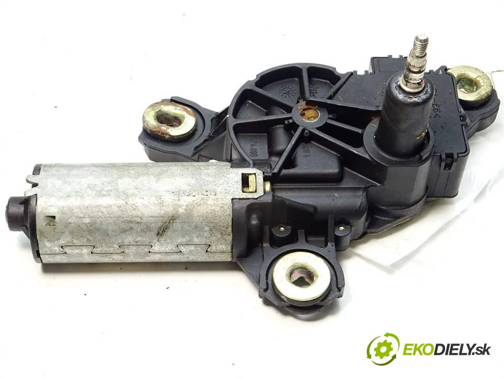 Toyota Corolla E11  1997  HATCHBACK 5D 1.4B 86KM 97-02 1300 Motorček stieračov zad  (Ostatné)