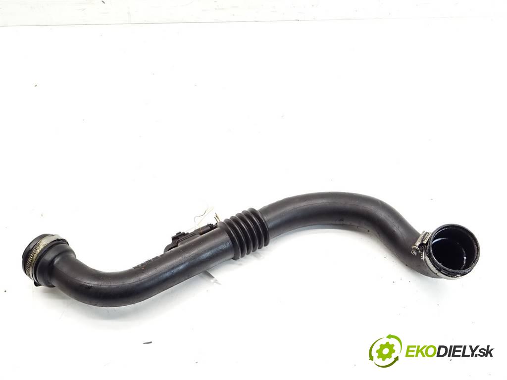 Renault Megane II  2003 88 kW HATCHBACK 5D 1.9DCI 120KM 02-08 1900 Rúra hadice turba 8200201617A (Hadice intercoolera)