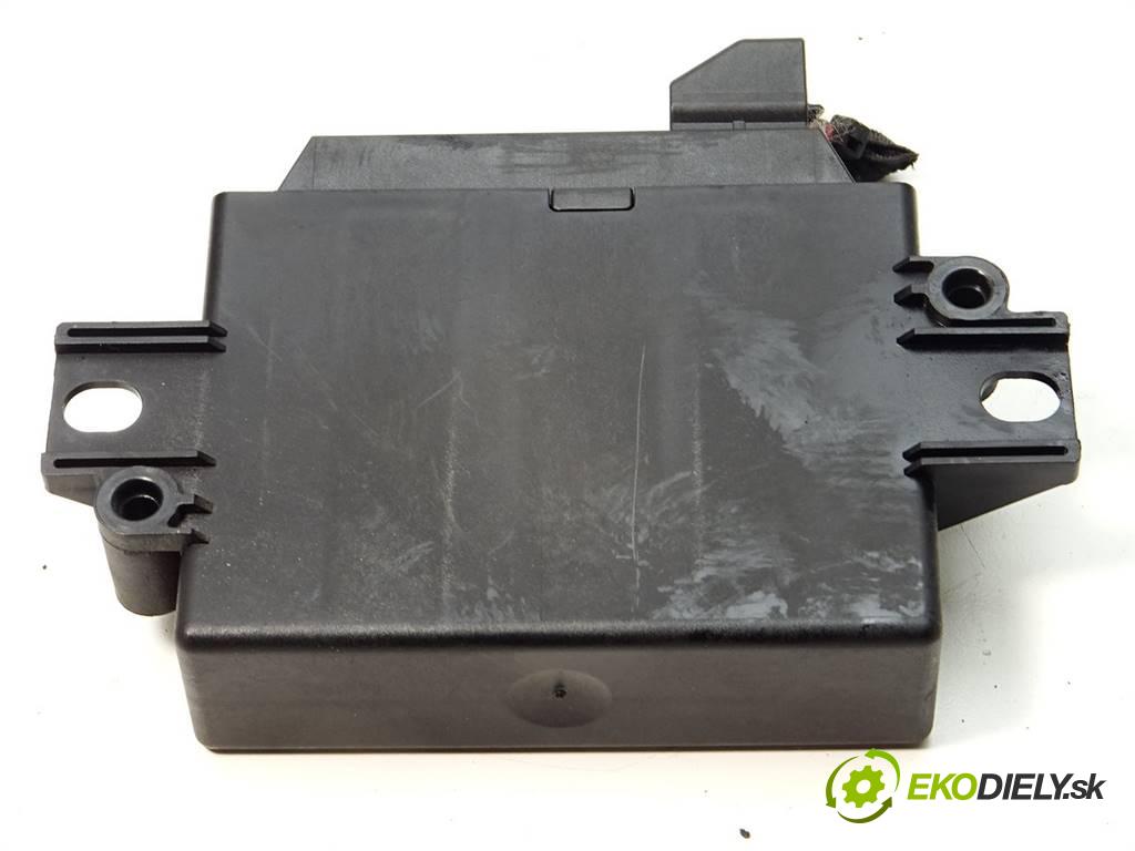 Audi A3 8P    LIFT HATCHBACK 5D 2.0TDI 140KM 08-13  Modul PDC 8P0919475G (Ostatné)