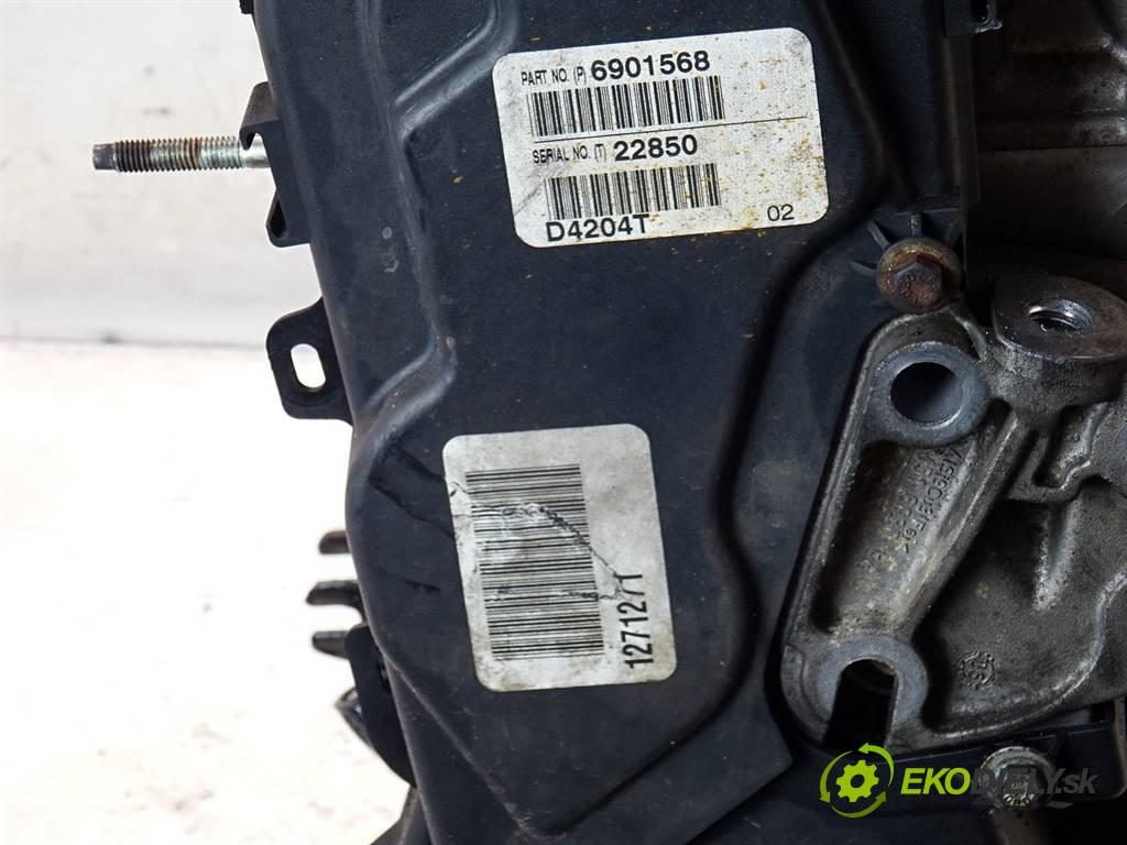 Volvo V50  2006 100 kW KOMBI 5D 2.0D 136KM 04-12 2000 motor D4204T (Motory (kompletní))