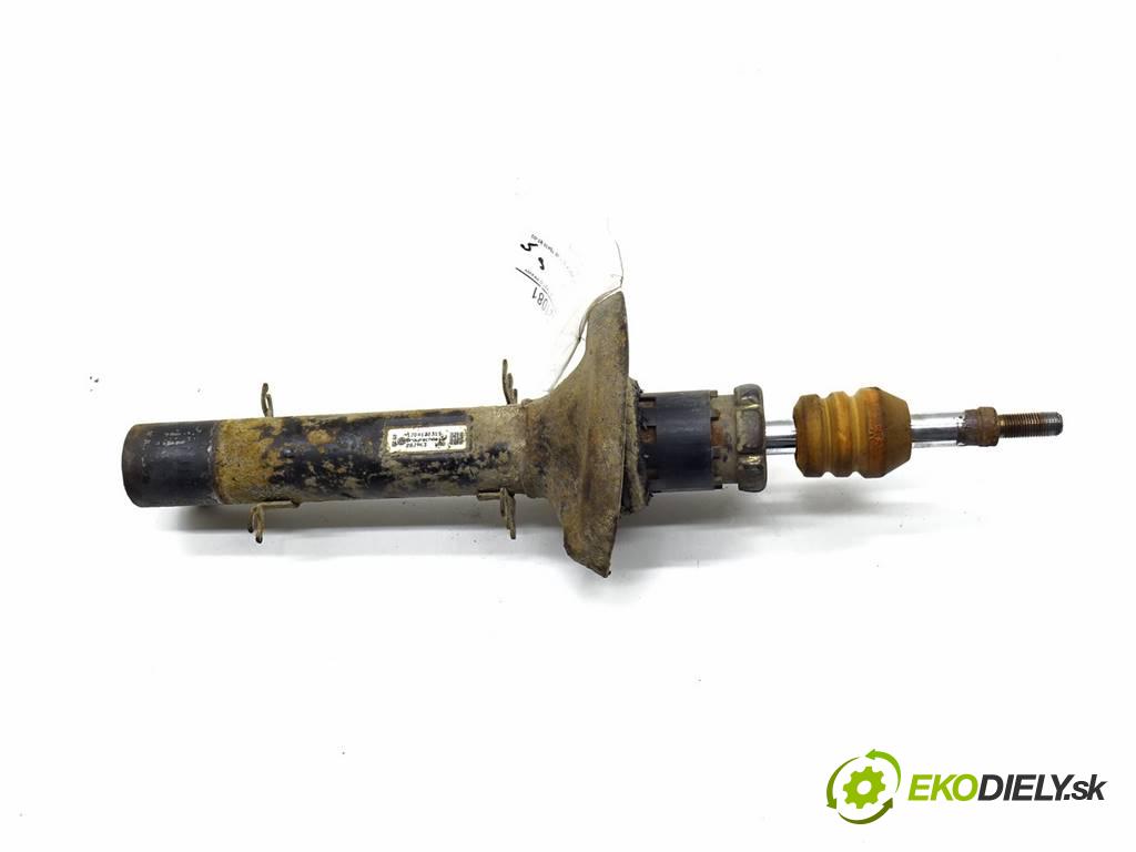 Volkswagen Golf IV  1999 55 kW HATCHBACK 5D 1.4B 75KM 97-03 1400 Tlmič predný pravy  (Ostatné)