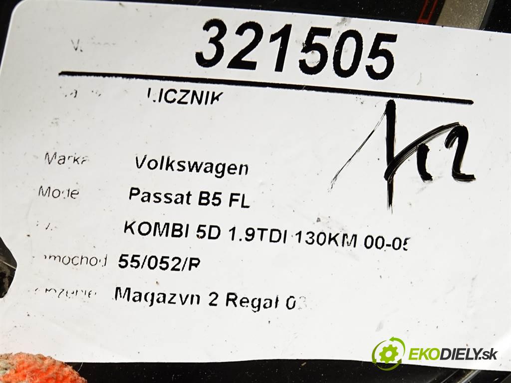 Volkswagen Passat B5 FL  2005 103 kW KOMBI 5D 1.9TDI 130KM 00-05 2000 Prístrojovka 3B0920806A (Prístrojové dosky, displeje)