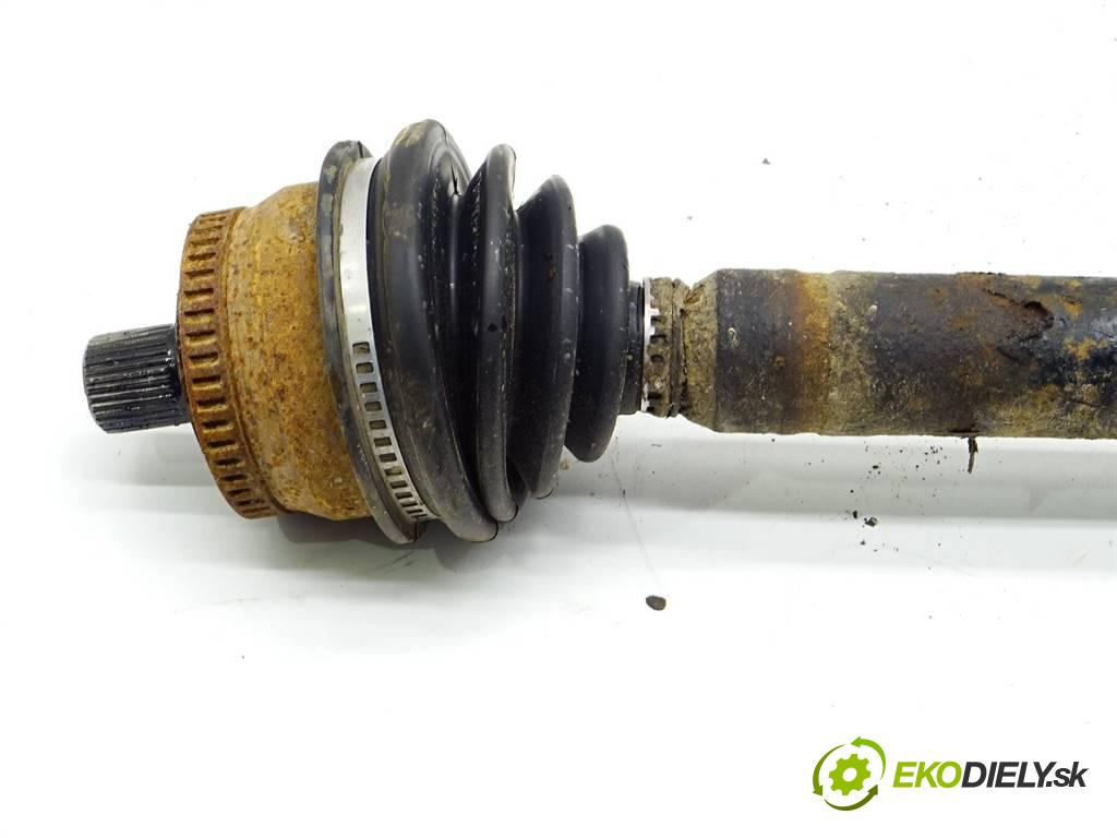 Volkswagen Passat B5  1998 81 kW SYNCRO KOMBI 1.9TDI 110KM  1900 poloos pravá  (Poloosy)