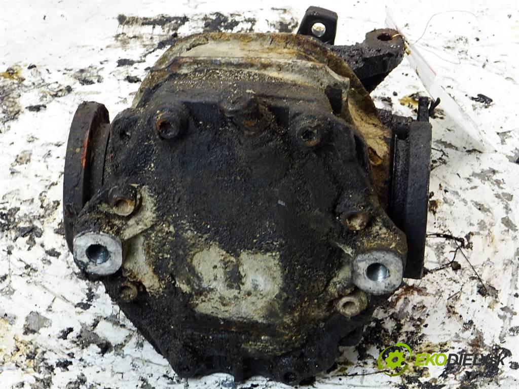 Mercedes-Benz C W202  1995 90 kW SEDAN 4D 1.8B 122KM 93-00 1800 Most zad ,diferenciál  (Zadné)