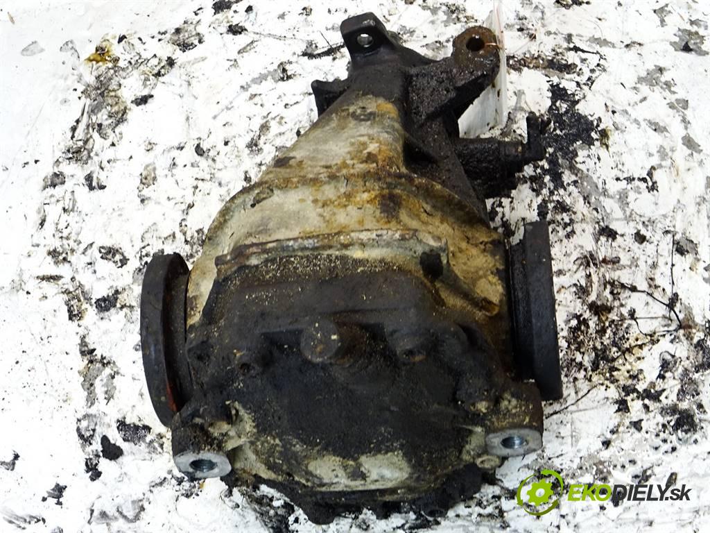 Mercedes-Benz C W202  1995 90 kW SEDAN 4D 1.8B 122KM 93-00 1800 Most zad ,diferenciál  (Zadné)