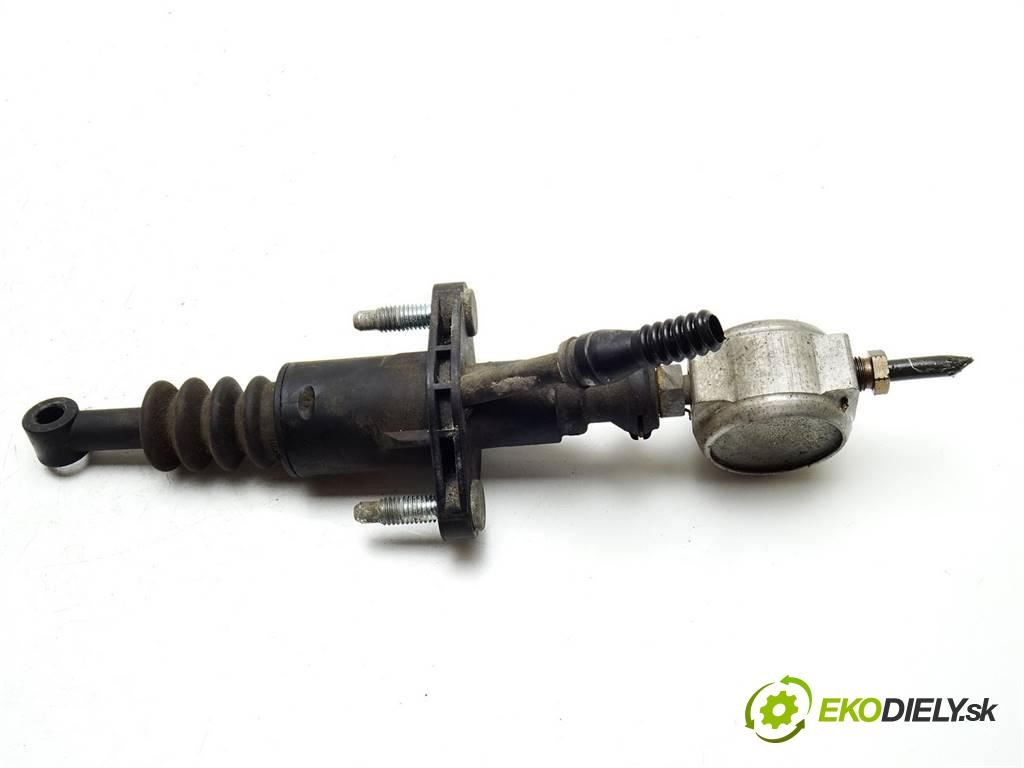 Mercedes-Benz W414 Vaneo  2005 67 kW 1.7CDI 91KM 01-05 1700 Spojkový valec pumpa spojky  (Valce a ložiská)