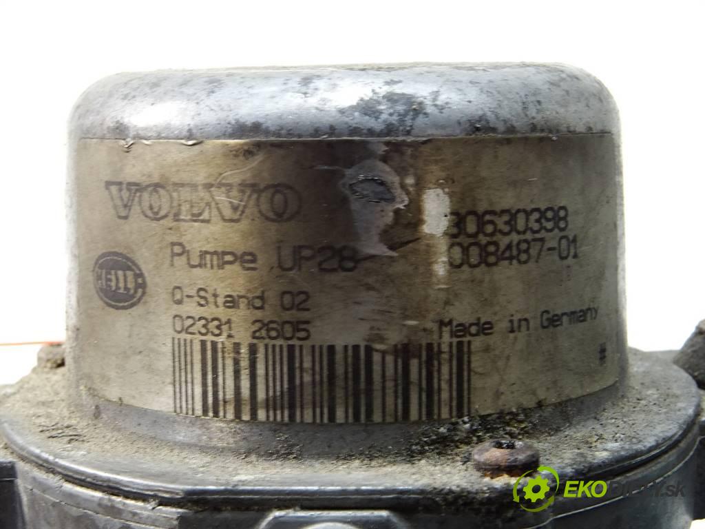 Volvo XC90 I    2.9T T6 272KM 02-06  pumpa vakuová 30630398