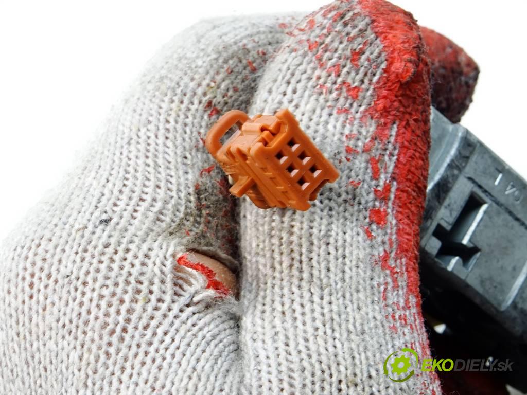 Citroen C3  2003 50 kW HATCHBACK 5D 1.4HDI 68KM 02-09 1400 spínačka  (Spínací skříňky a klíče)