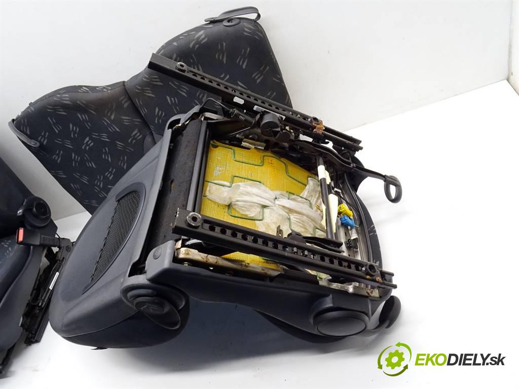 Mini One  2006 66 kW COOPER R50 R52 R53 CABRIO 1.6B 90KM 04-08 1600 Sedadlá, sedačky Sedadlo