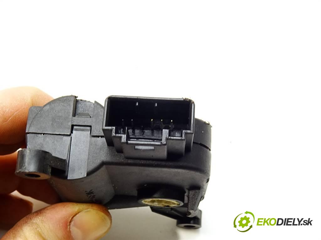 Volkswagen Passat B7    SEDAN 2.0TDI 170KM 11-18  Motorček kúrenia 3C0907511A (Motorčeky kúrenia)