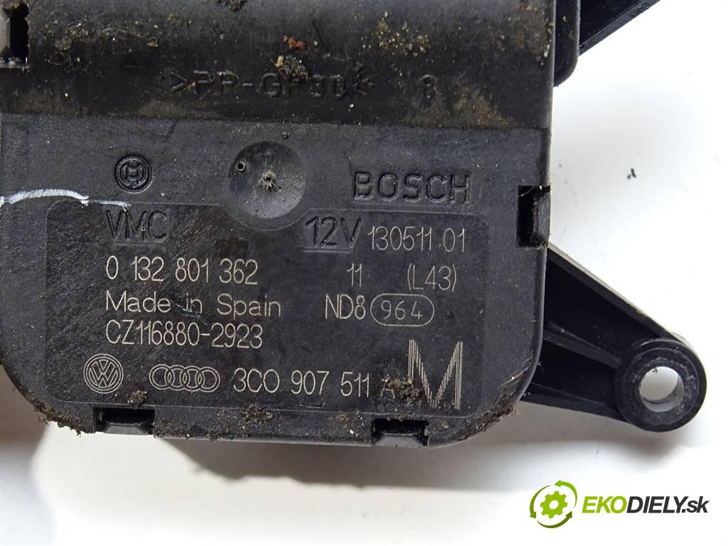 Volkswagen Passat B7    SEDAN 2.0TDI 170KM 11-18  Motorček kúrenia 3C0907511A (Motorčeky kúrenia)