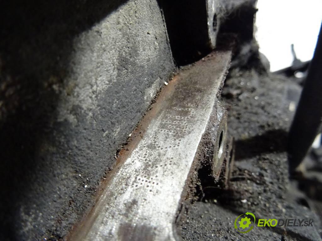 Audi A4 B8  2009 176 kW QUATTRO KOMBI 5D 3.0TDI 240KM 08-15 3000 motor CCWA (Motory (kompletní))