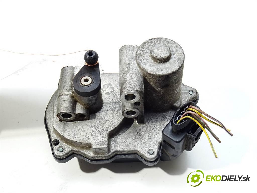 Audi A4 B8    QUATTRO KOMBI 5D 3.0TDI 240KM 08-15  nastavovač svod, potrubí 059129086L (Ostatní)