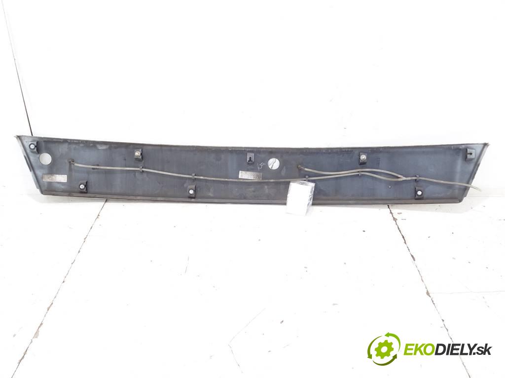 NISSAN CABSTAR    35.14 F24 100 kW (136KM) 07-13  krycí plasty torpédo plast pod čelní okno střed 61870MB
