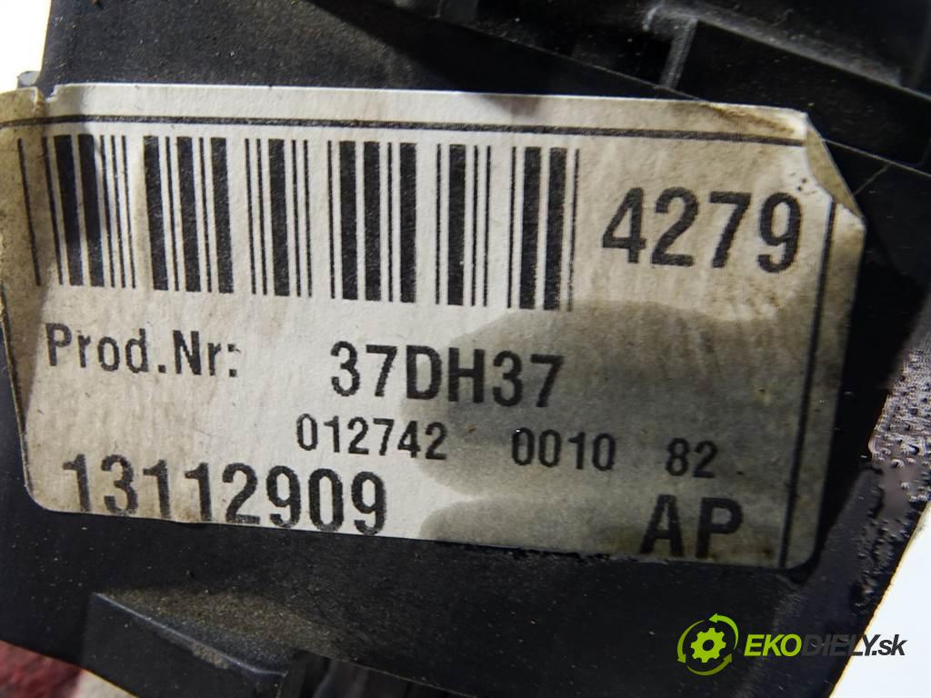 Opel Signum  2003 90 kW 1.8B 122KM 03-05 1800 modul BSI 13112909 (Pojistkové skříňky)