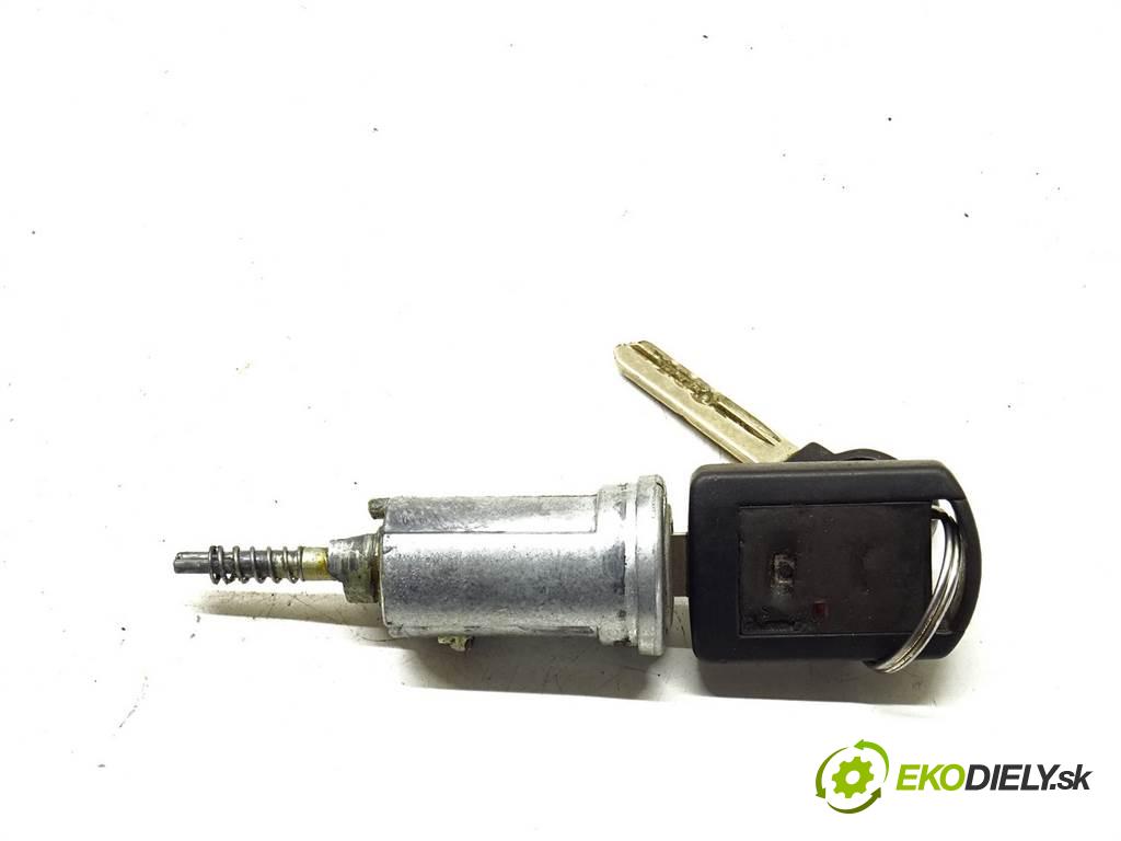 Opel Corsa C  2001 55 kW HATCHBACK 5D 1.2B 75KM 00-06 1200 spinačka 09146299 (Spínacie skrinky a kľúče)