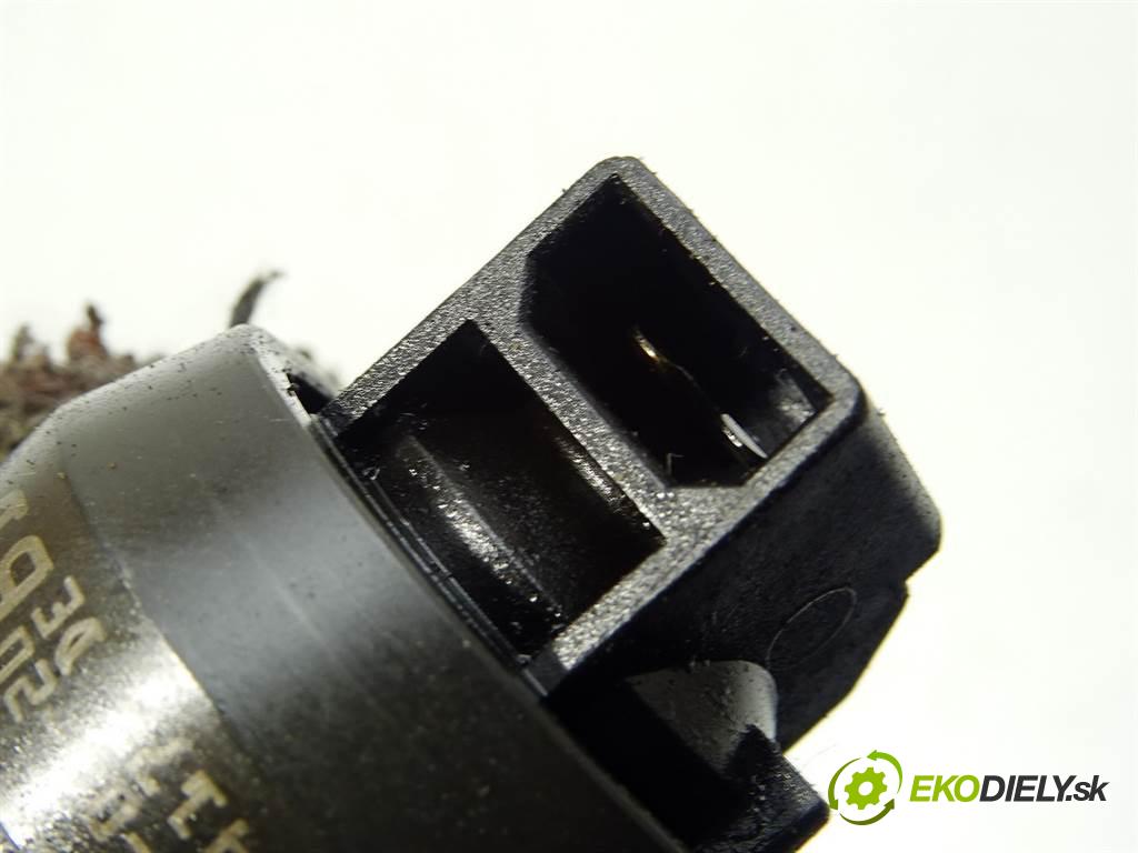 Ford Galaxy LIFT    1.9TDI  POMPOWTRYSKIWACZ 038130073AK 0414720038 (Vstrekovače)