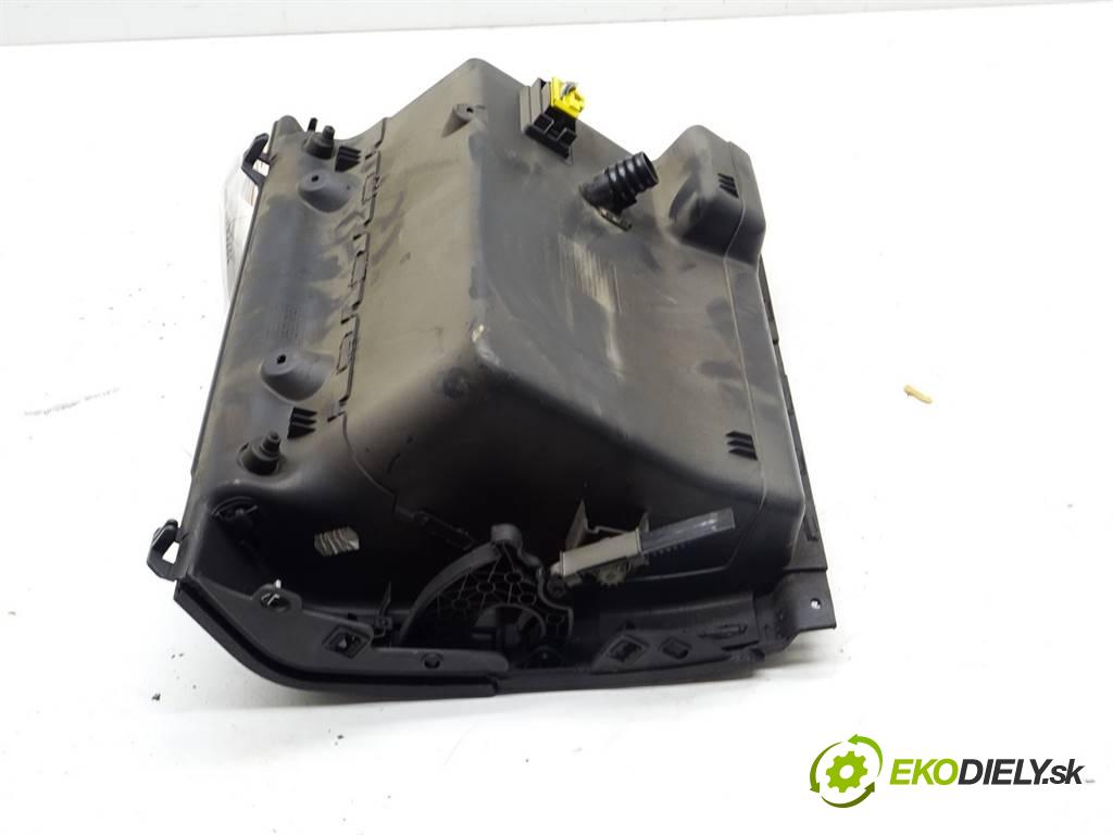 Volkswagen Touran  2006 77 kW 1.9TDI 105KM 03-15 1900 Priehradka, kastlík spolujazdca  (Priehradky, kastlíky)