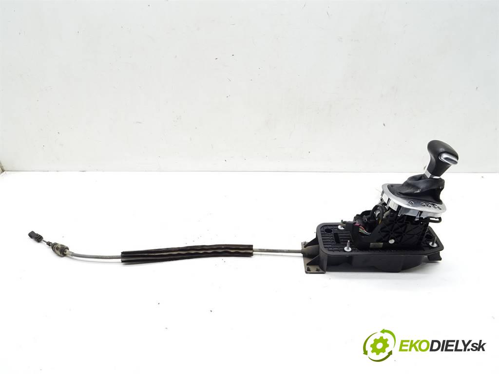 Volkswagen Touran    1.9TDI 105KM 03-15  Kulisa 1T1713025J (Rýchlostné páky / kulisy)